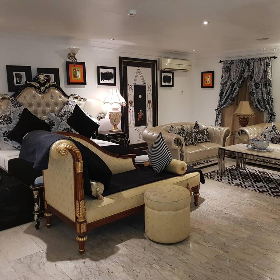 Apartment Royale Hotel & Suite Лагос Екстериор снимка