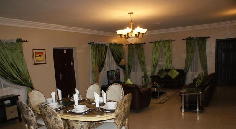 Apartment Royale Hotel & Suite Лагос Екстериор снимка