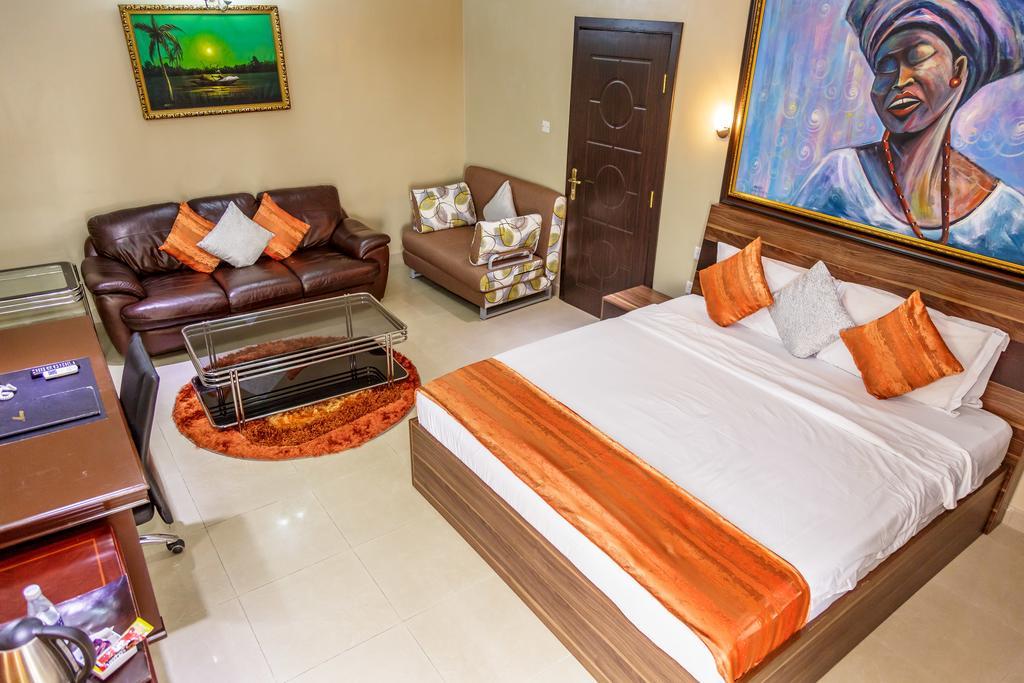 Apartment Royale Hotel & Suite Лагос Екстериор снимка