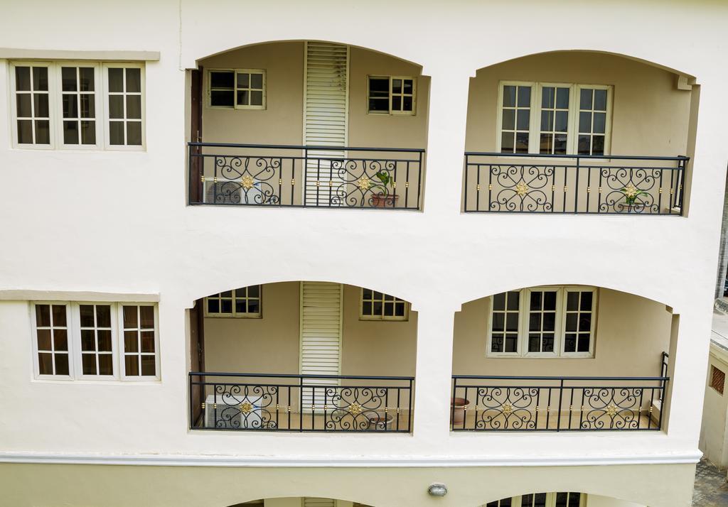 Apartment Royale Hotel & Suite Лагос Екстериор снимка