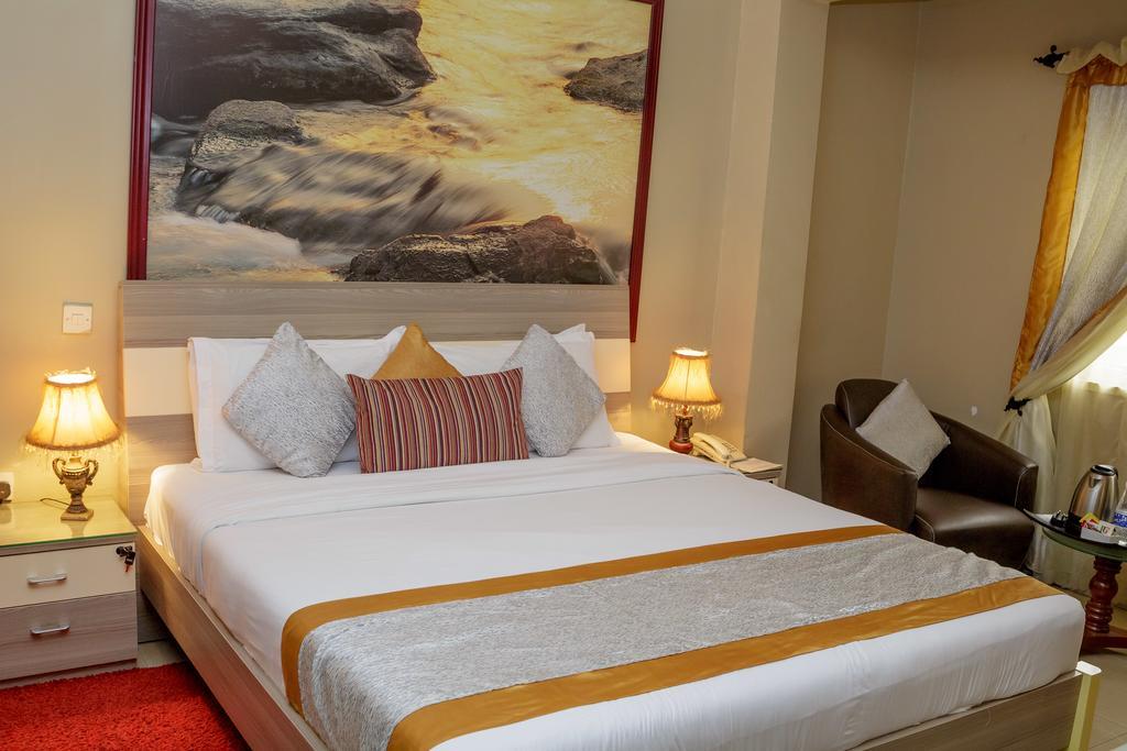 Apartment Royale Hotel & Suite Лагос Екстериор снимка